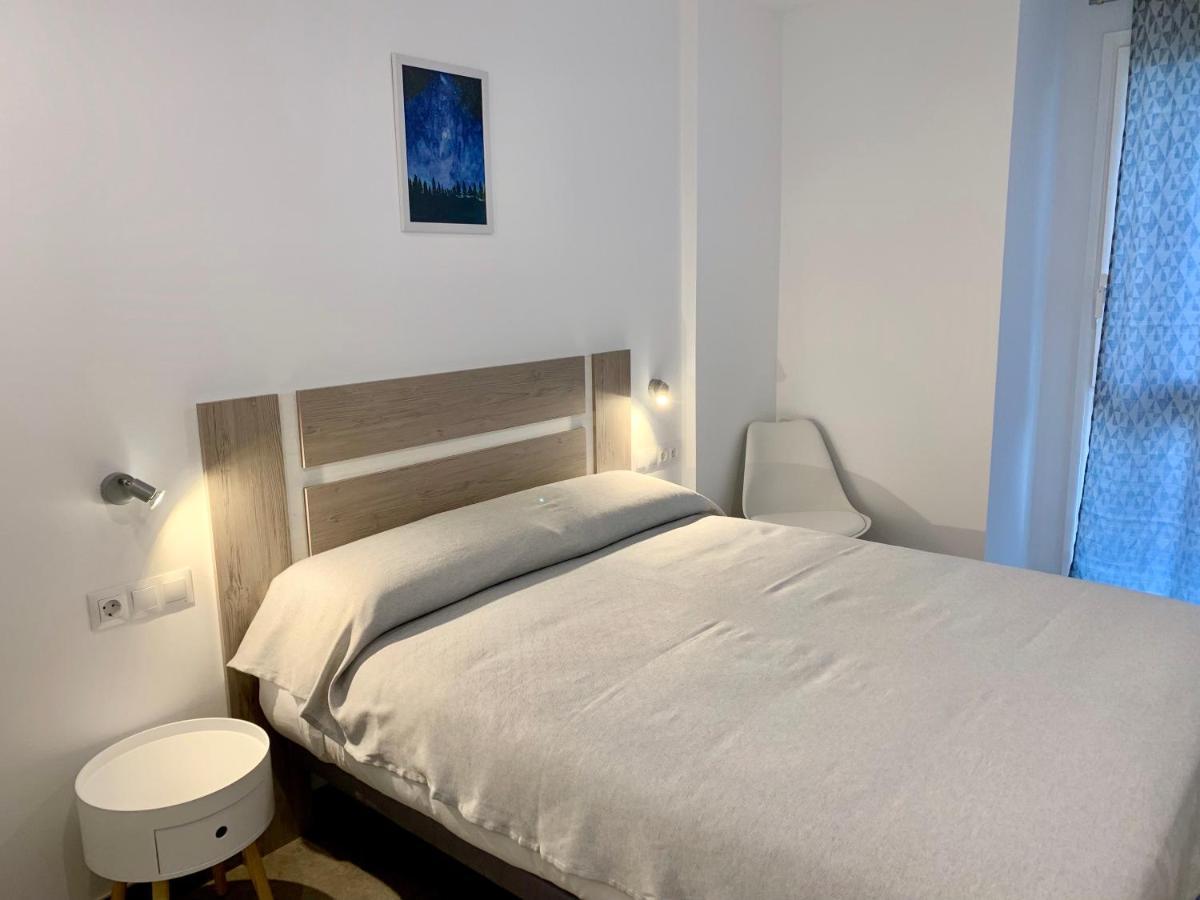Edifici Valeria Apartment Емпуриабрава Екстериор снимка