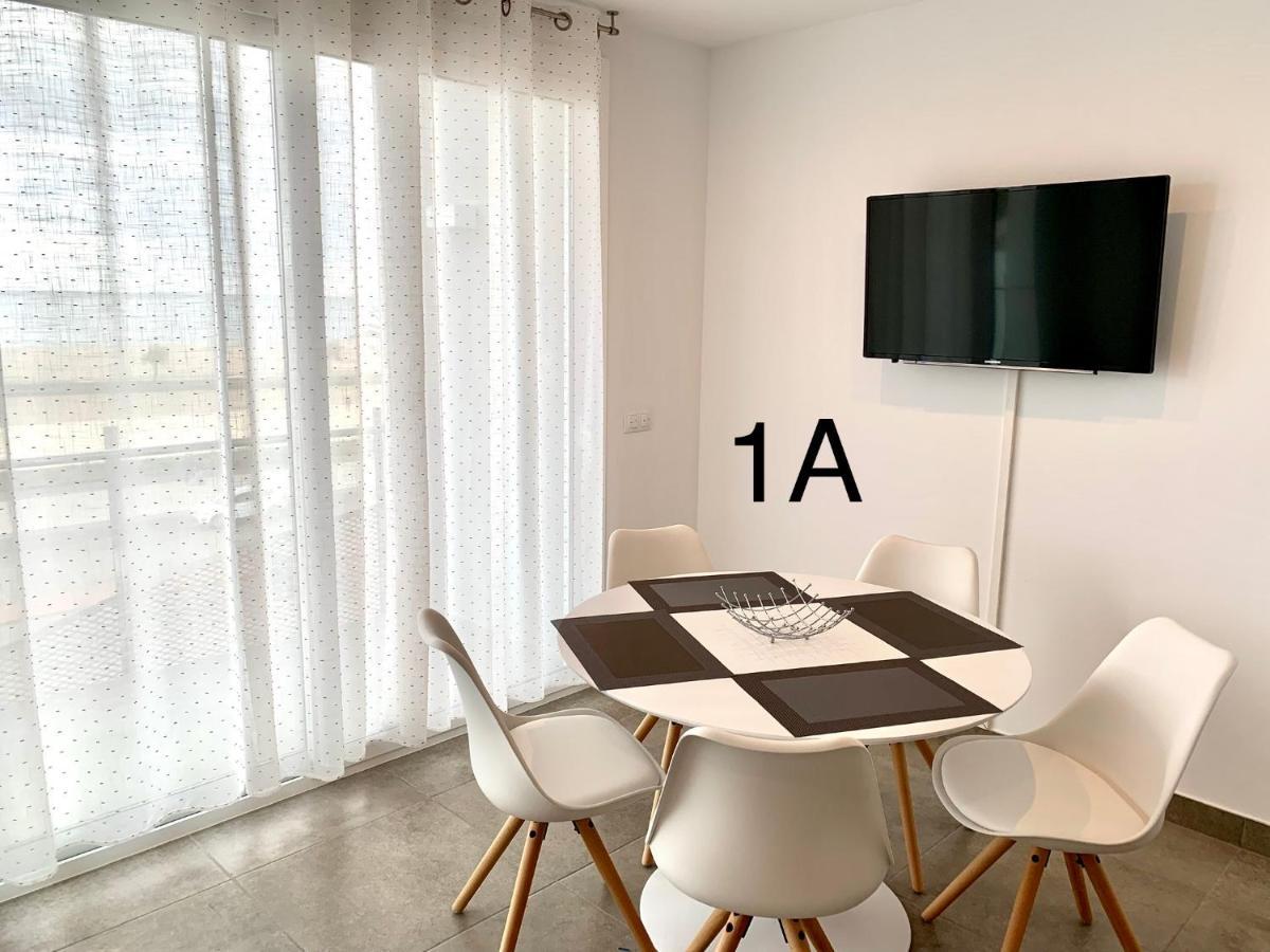 Edifici Valeria Apartment Емпуриабрава Екстериор снимка