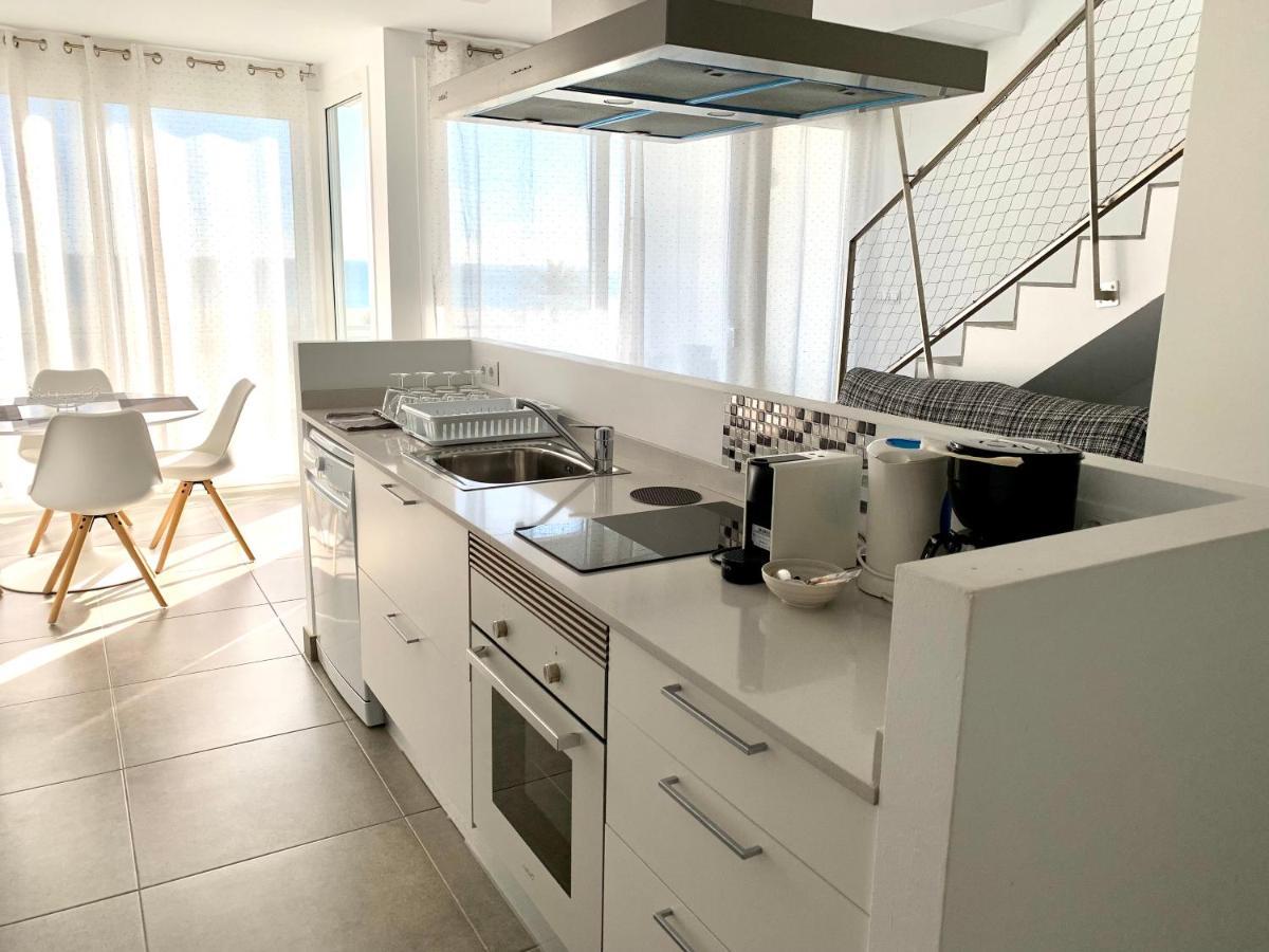 Edifici Valeria Apartment Емпуриабрава Екстериор снимка