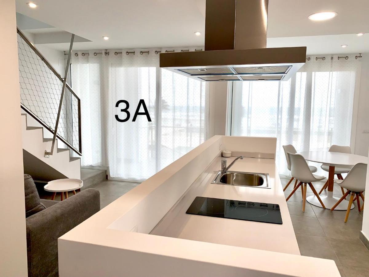 Edifici Valeria Apartment Емпуриабрава Екстериор снимка