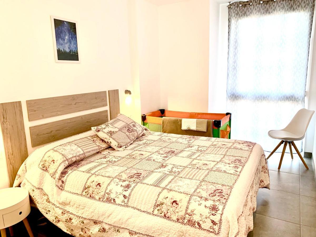 Edifici Valeria Apartment Емпуриабрава Екстериор снимка