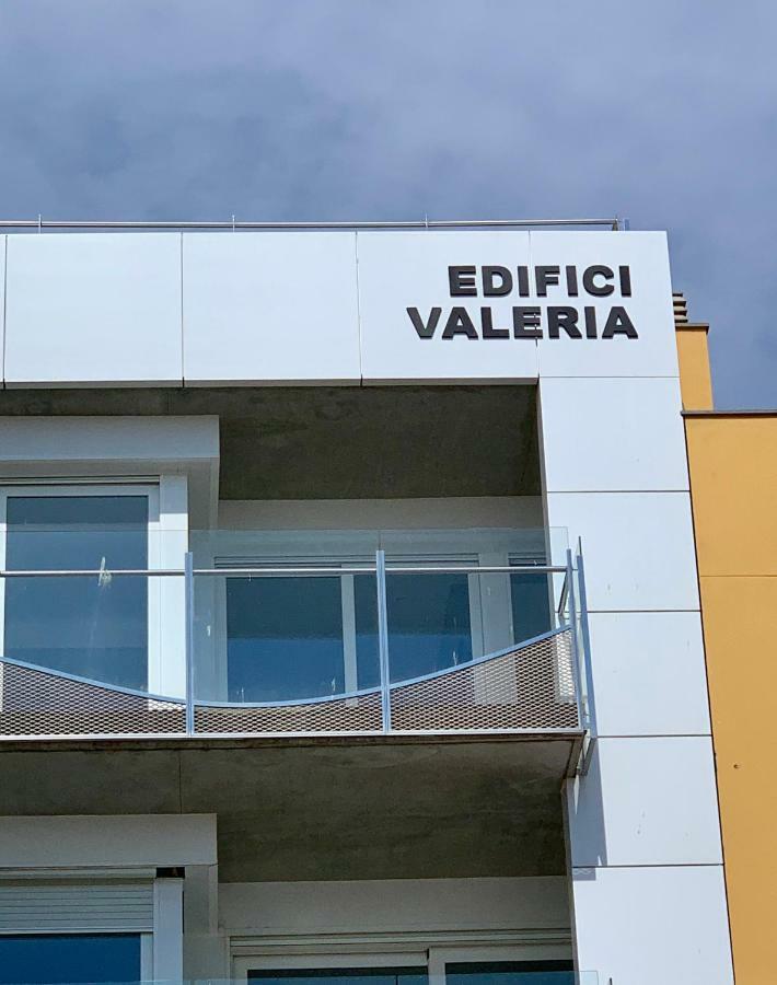 Edifici Valeria Apartment Емпуриабрава Екстериор снимка