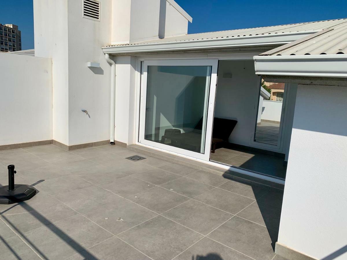 Edifici Valeria Apartment Емпуриабрава Екстериор снимка