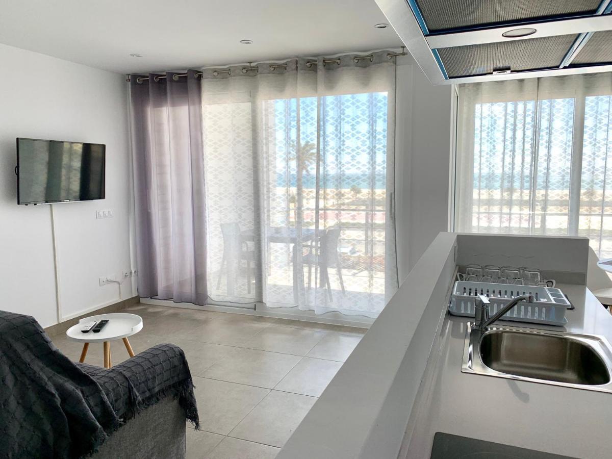 Edifici Valeria Apartment Емпуриабрава Екстериор снимка